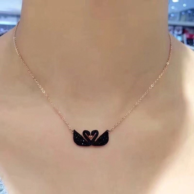 Resilient Swarovski Necklaces 252034