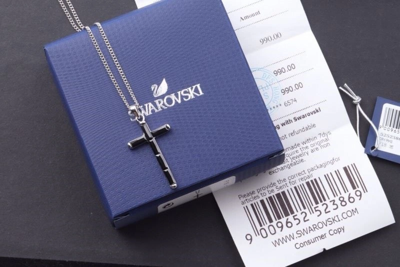 Snug Swarovski Necklaces 252038