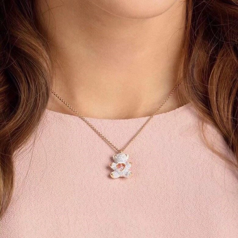 SmoothTexture Swarovski Necklaces 252027