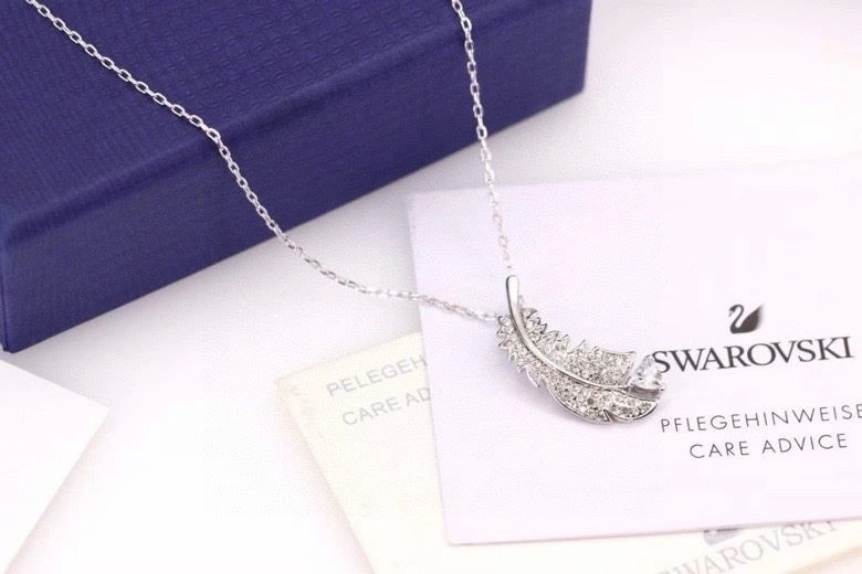 Swarovski Necklaces Versatile 252032