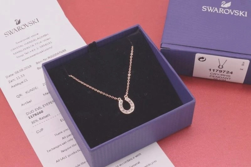 WaterResistant Swarovski Necklaces 252039