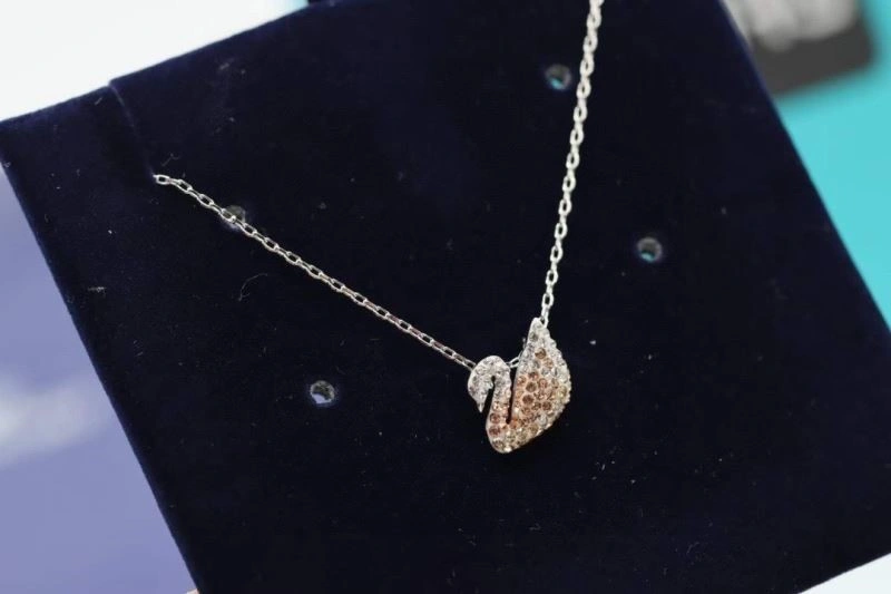 WrinkleFree Swarovski Necklaces 252001