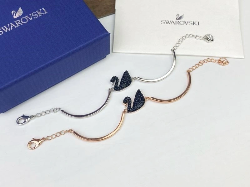 SportInspired Swarovski Necklaces 251941