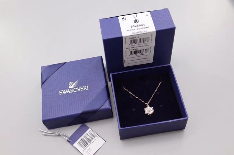 Trendsetting Swarovski Necklaces 251925
