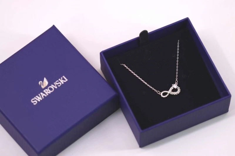 MoistureWicking Swarovski Necklaces 251897