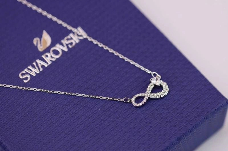 MoistureWicking Swarovski Necklaces 251897