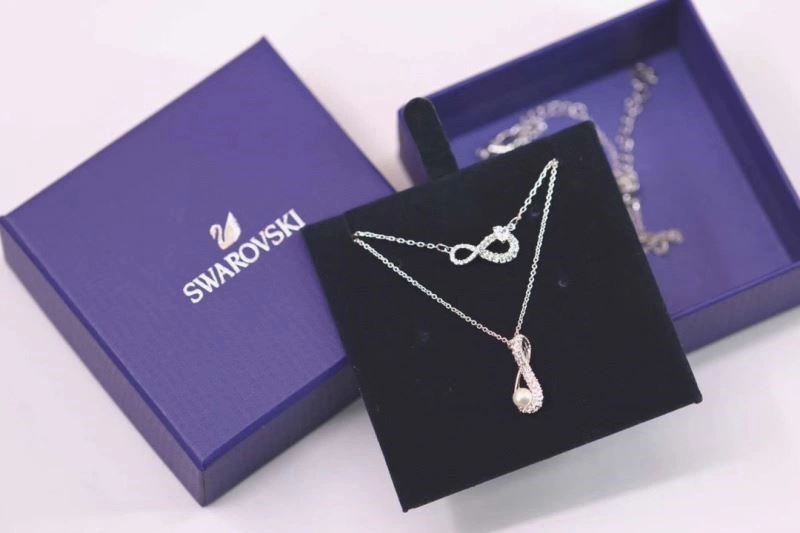 MoistureWicking Swarovski Necklaces 251897