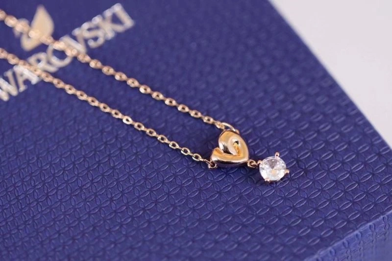 Comfortable Swarovski Necklaces 251891