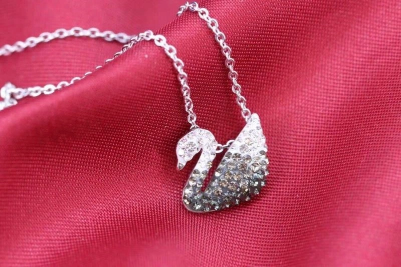 Contemporary Swarovski Necklaces 251898