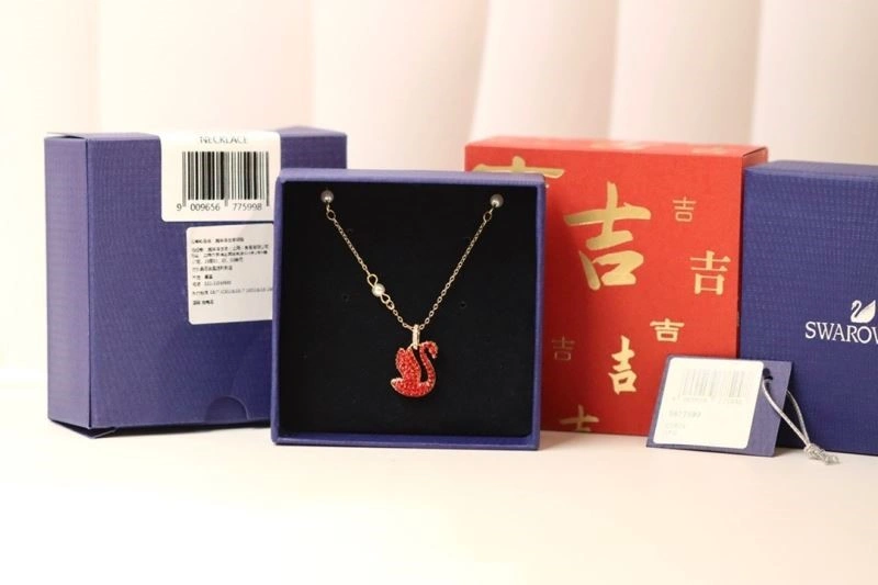WaterResistant Swarovski Necklaces 251880