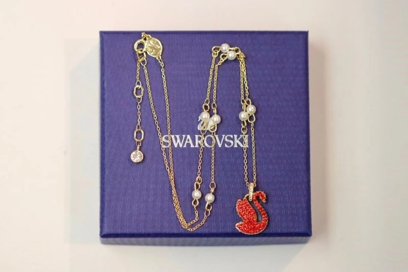 WaterResistant Swarovski Necklaces 251880