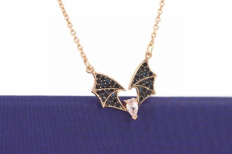 Comfortable Swarovski Necklaces 251854