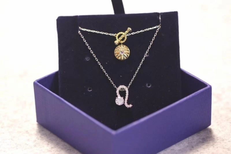 Unisex Swarovski Necklaces 251852