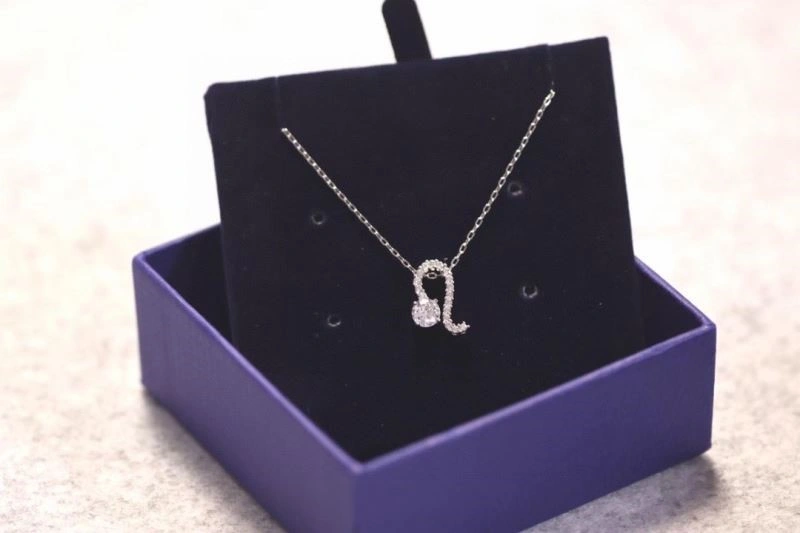 Unisex Swarovski Necklaces 251852