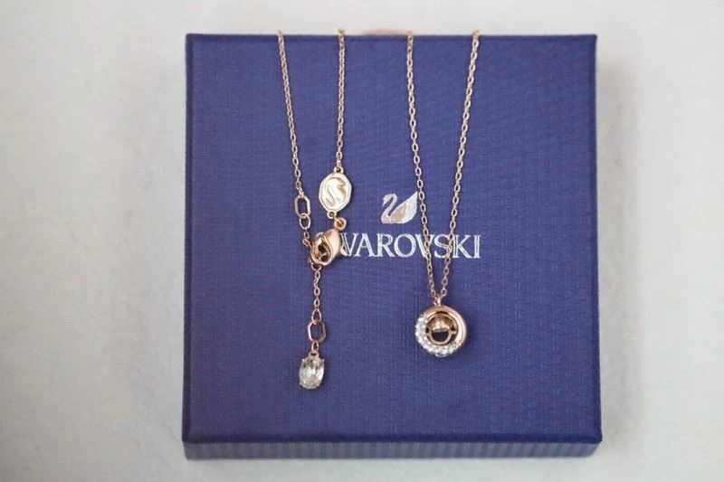 Minimalist Swarovski Necklaces 251871
