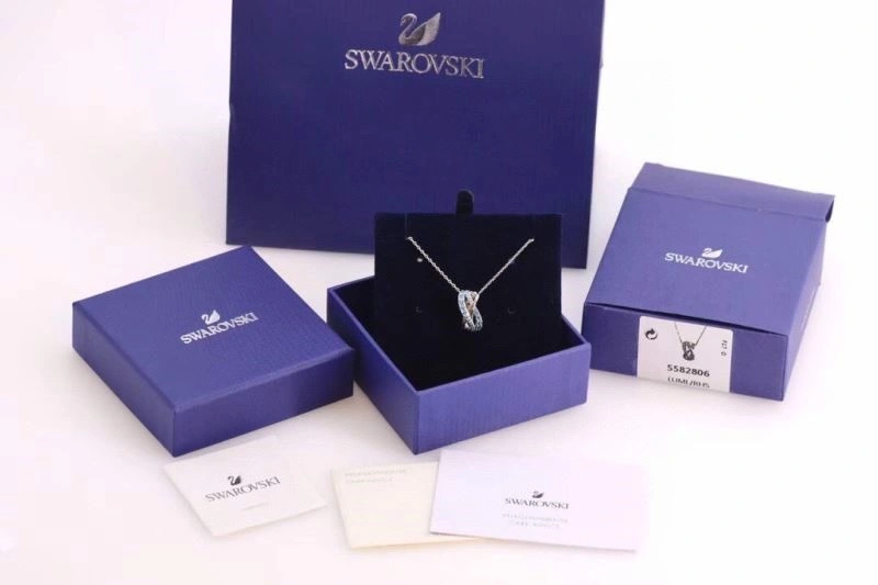 EyeCatching Swarovski Necklaces 251874