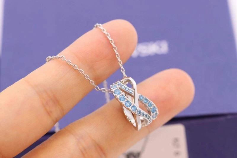 EyeCatching Swarovski Necklaces 251874