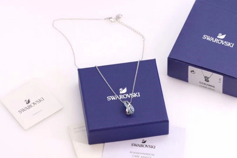 EyeCatching Swarovski Necklaces 251874