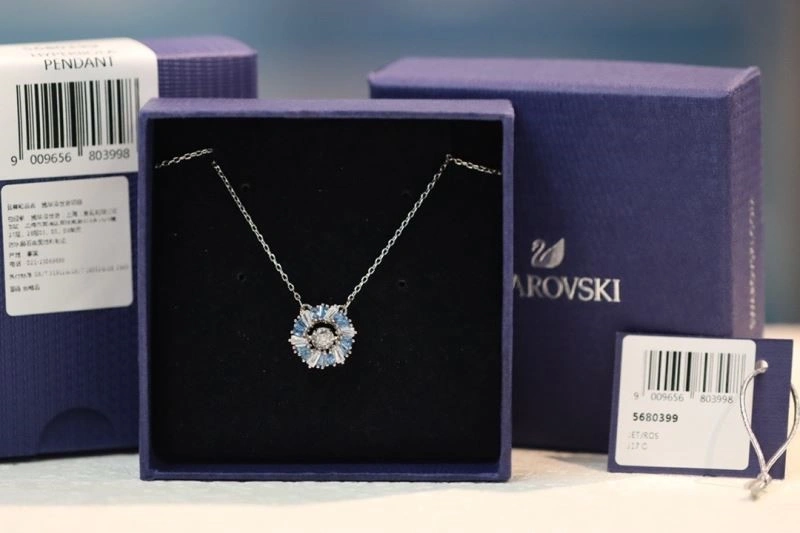 SportInspired Swarovski Necklaces 251845