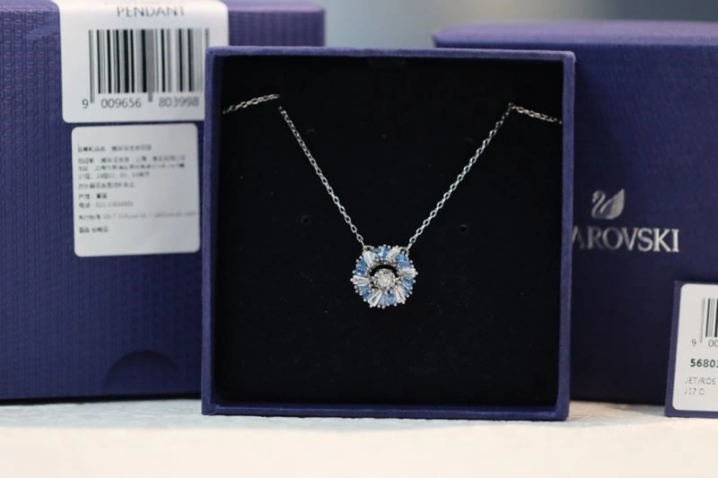 SportInspired Swarovski Necklaces 251845
