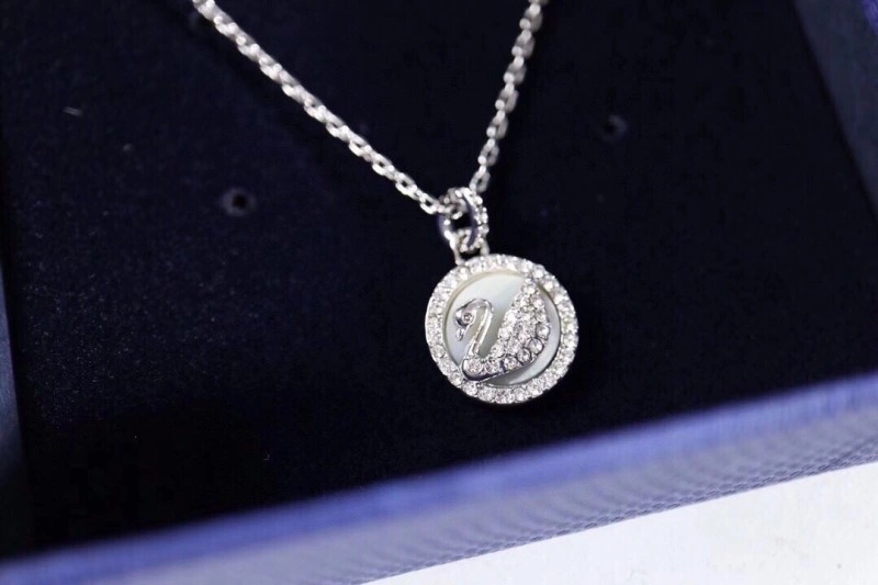 Resilient Swarovski Necklaces 251833