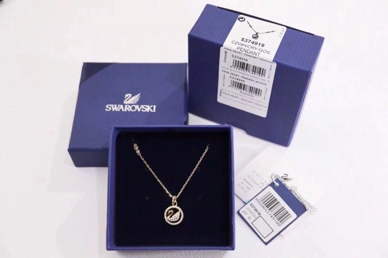 Resilient Swarovski Necklaces 251833