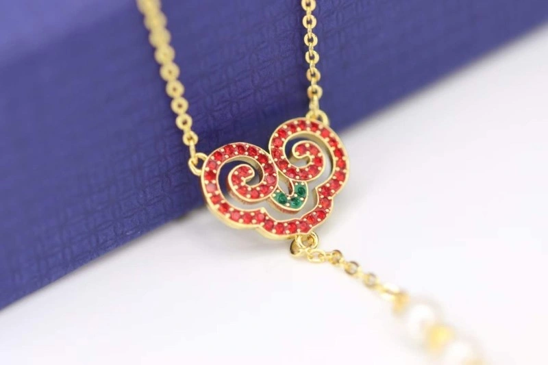 Compact Swarovski Necklaces 251830