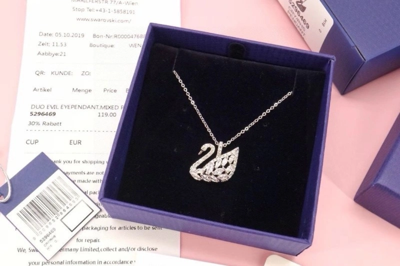 Swarovski Necklaces EyeCatching 251811