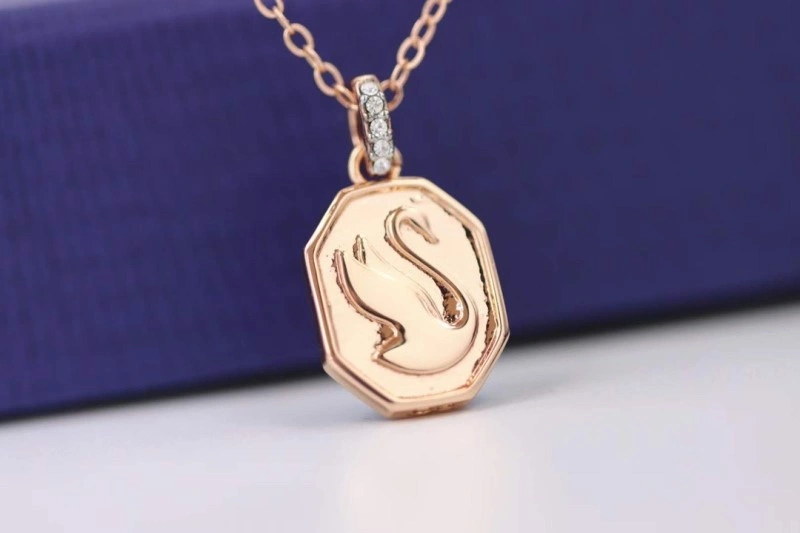 Functional Swarovski Necklaces 251816
