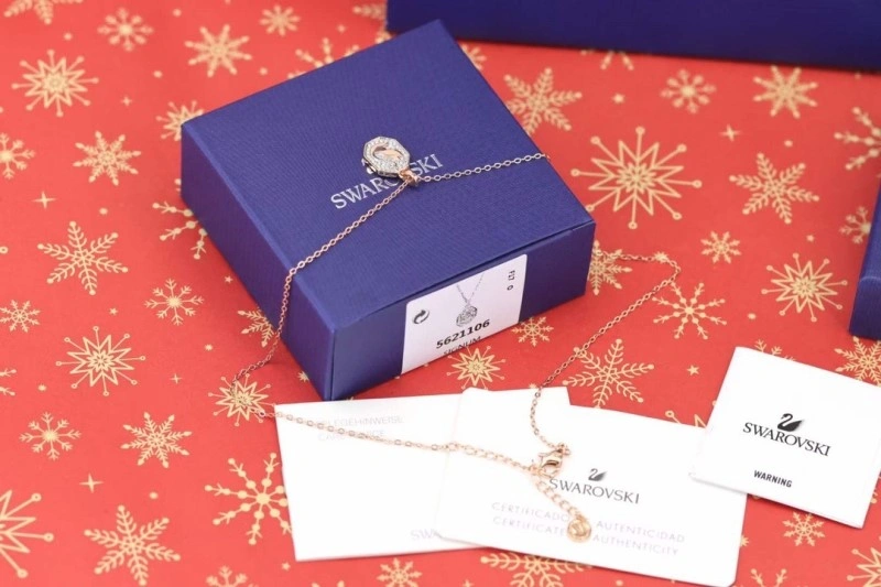 Functional Swarovski Necklaces 251816