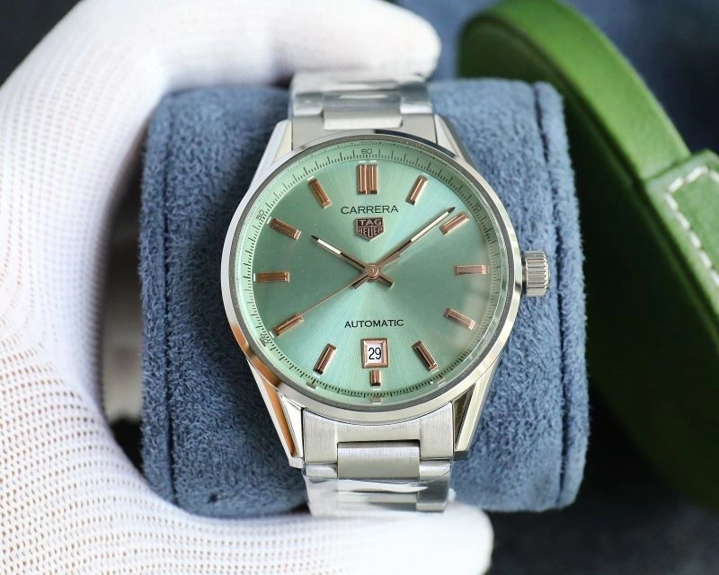 Compact TAG HEUER Watches 203364