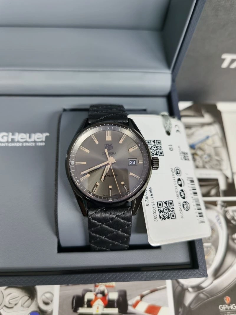 TAG HEUER Watches ModernLook 203271