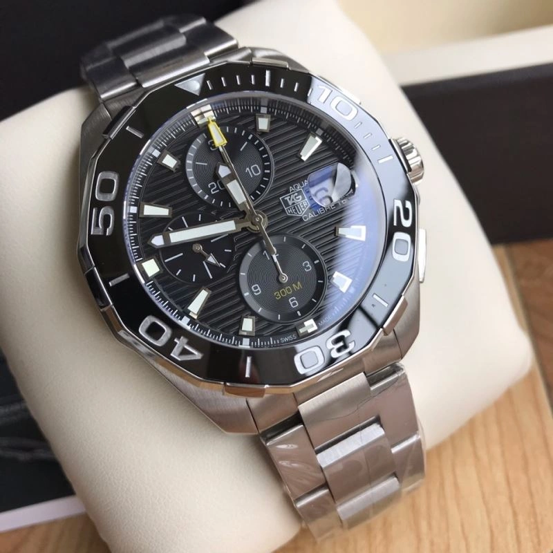 Vibrant TAG HEUER Watches 203218