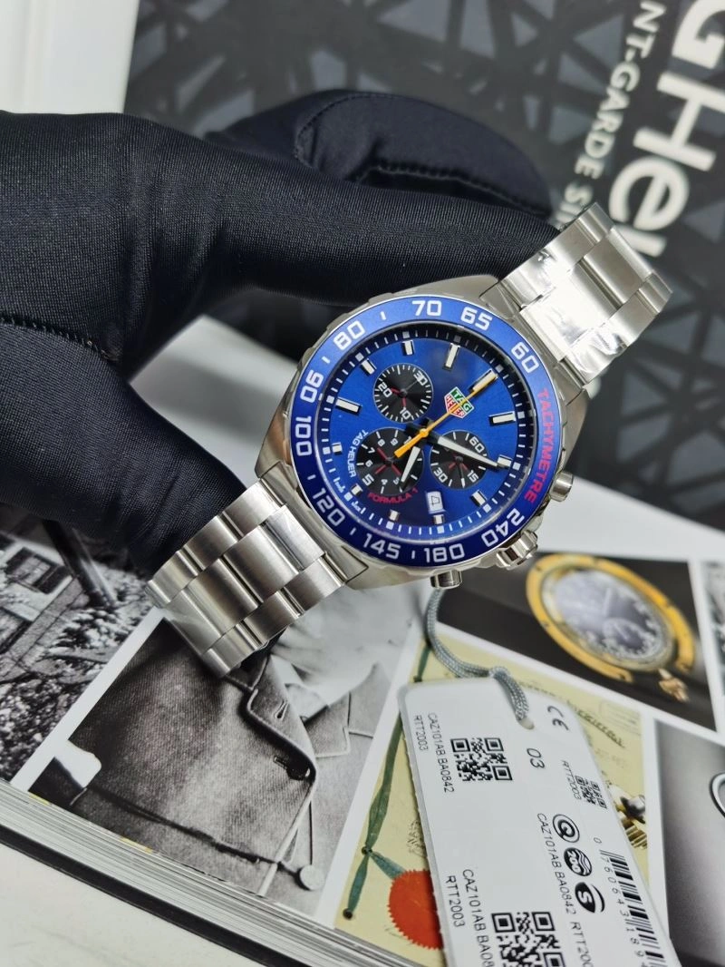 Minimalist TAG HEUER Watches 203119