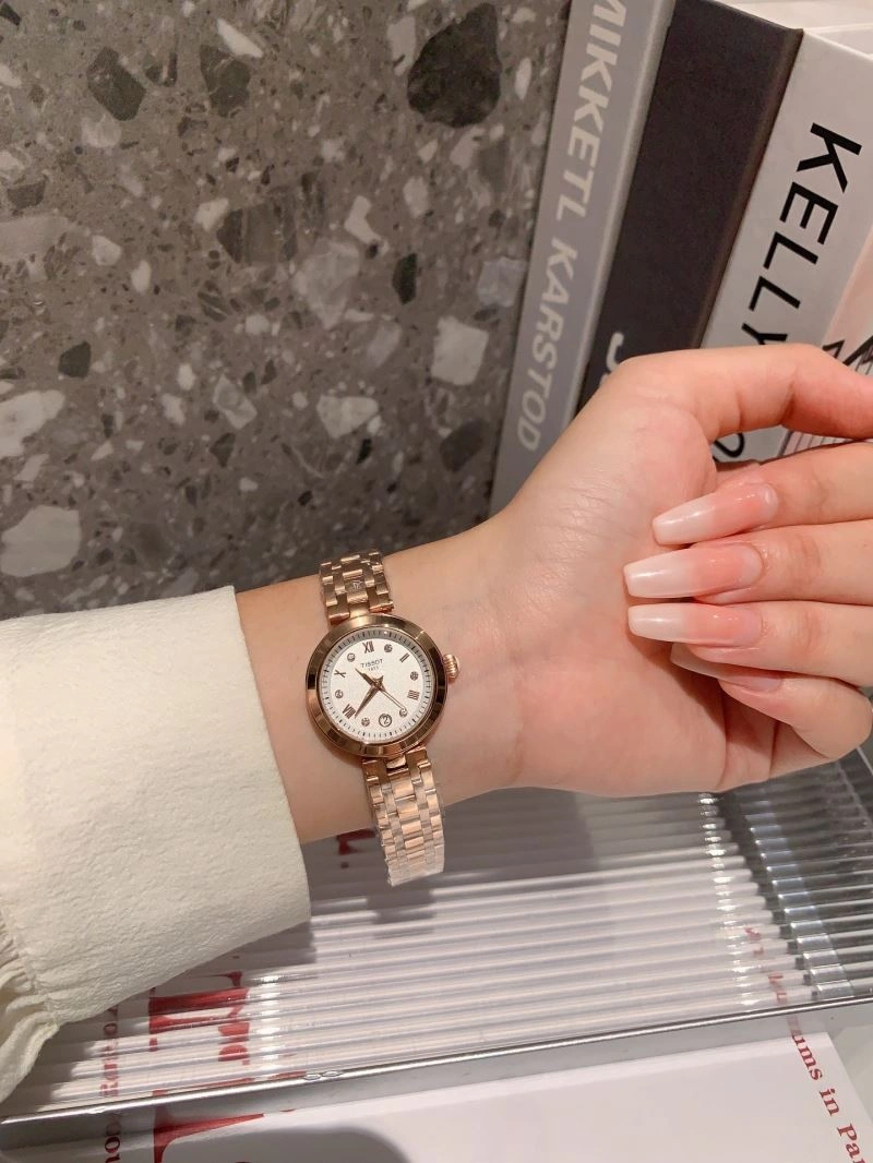 TISSOT Watches ModernLook 203976