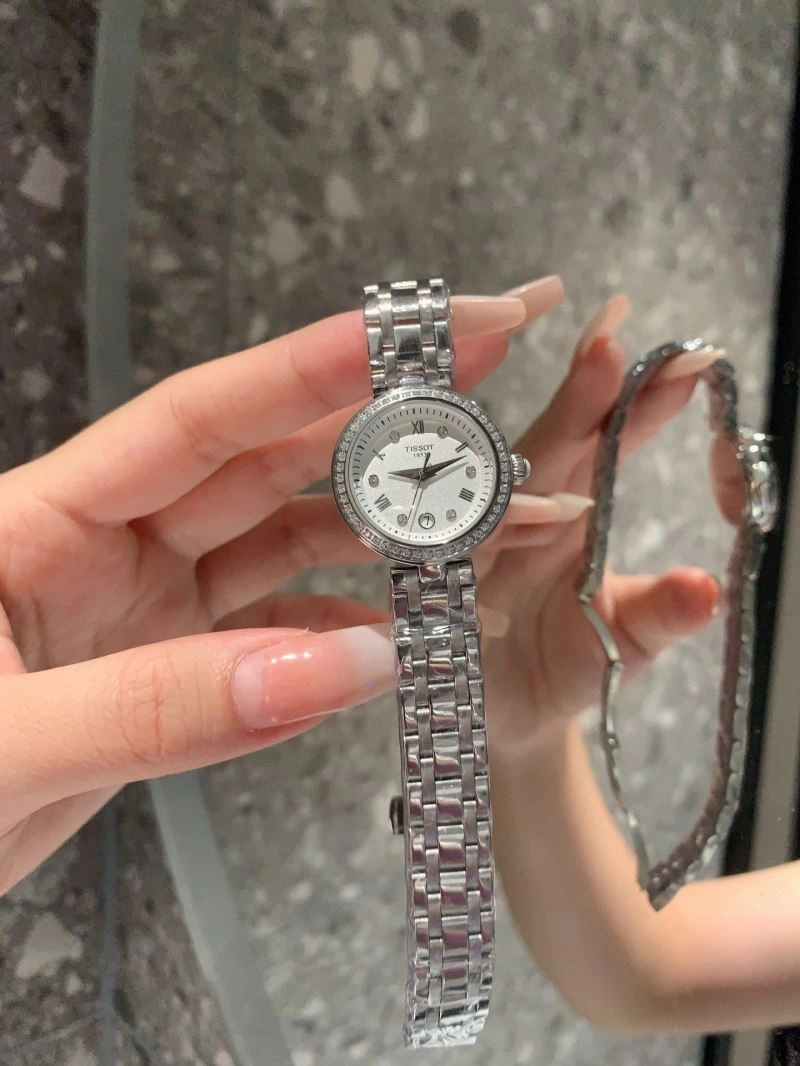 Compact TISSOT Watches 203983