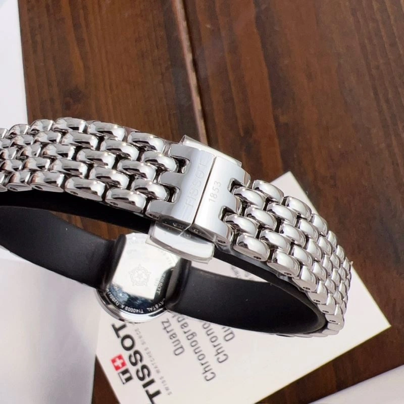 Versatile TISSOT Watches 203805
