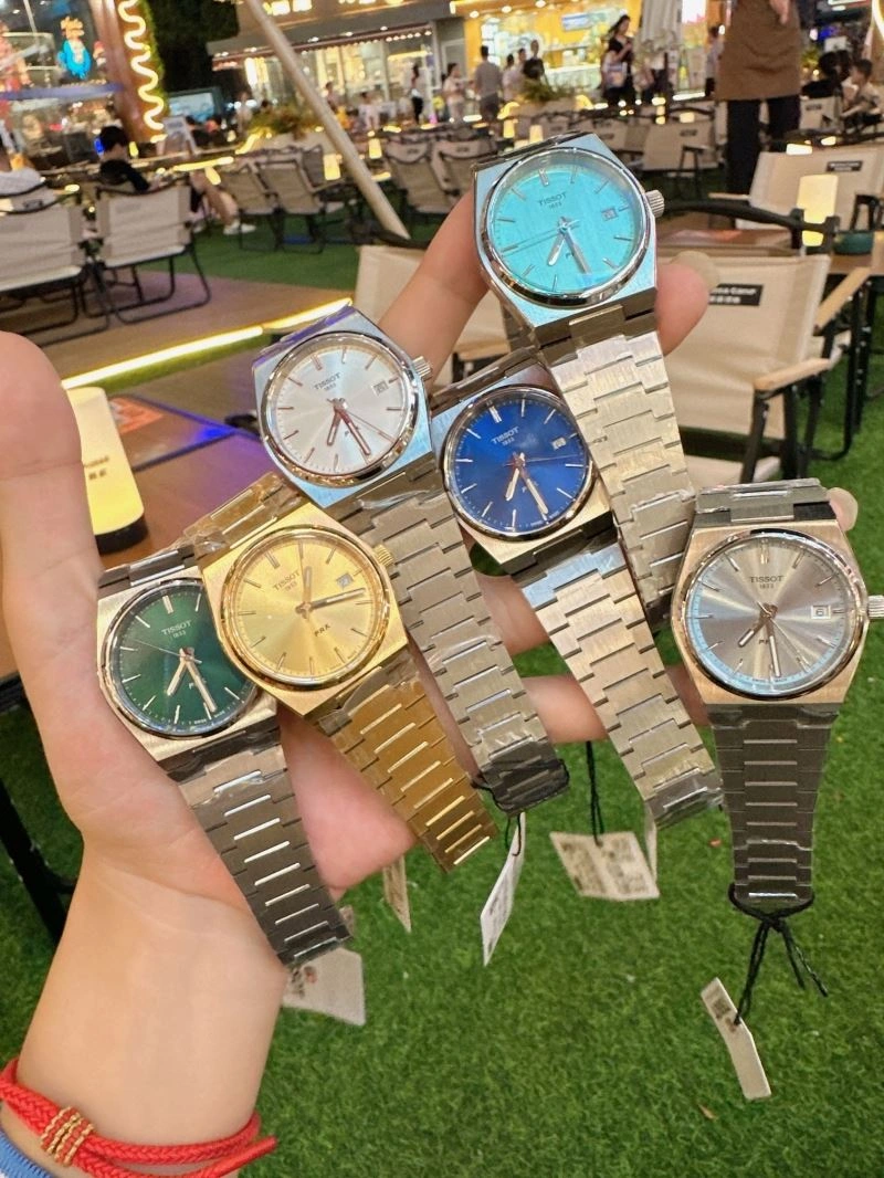Youthful TISSOT Watches 203740