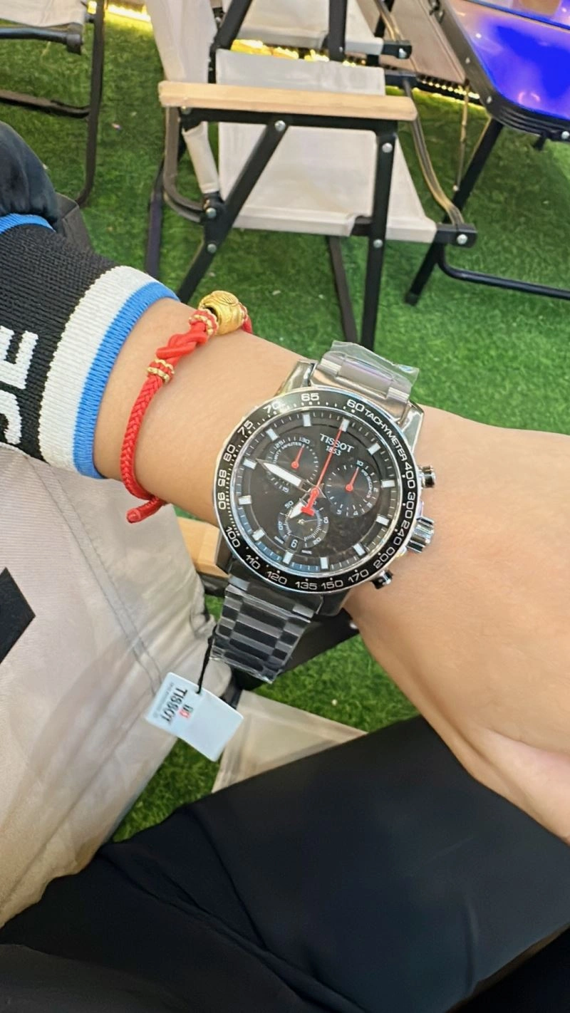 Vibrant TISSOT Watches 203540