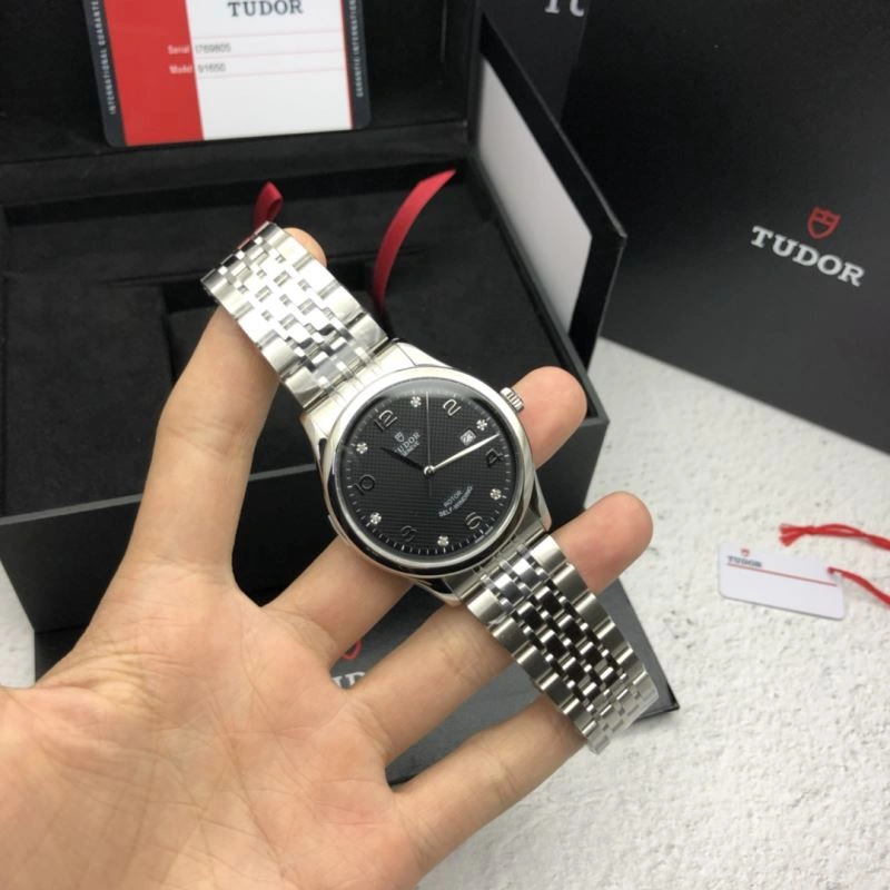 RelaxedFit TUDOR Watches 204189