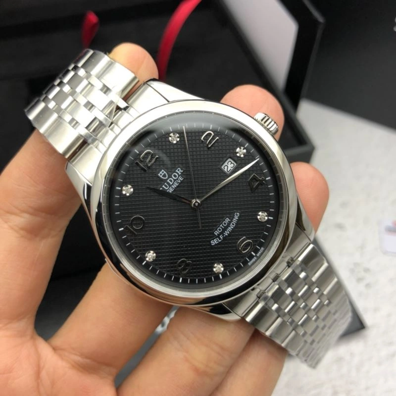 RelaxedFit TUDOR Watches 204189