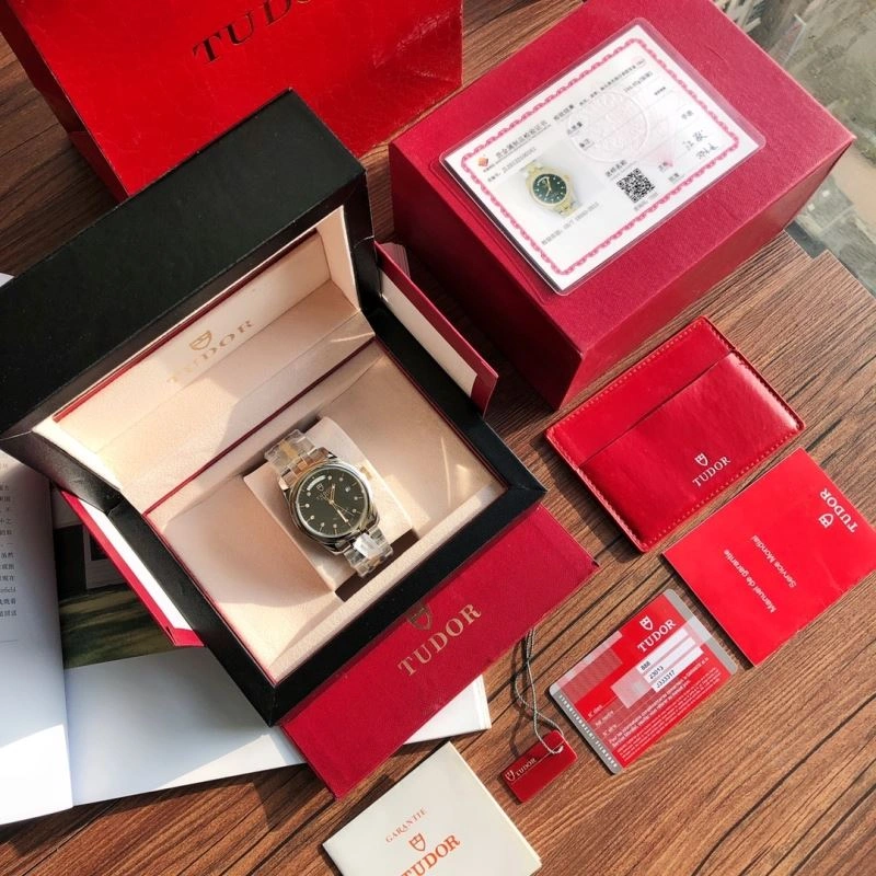RelaxedFit TUDOR Watches 204121