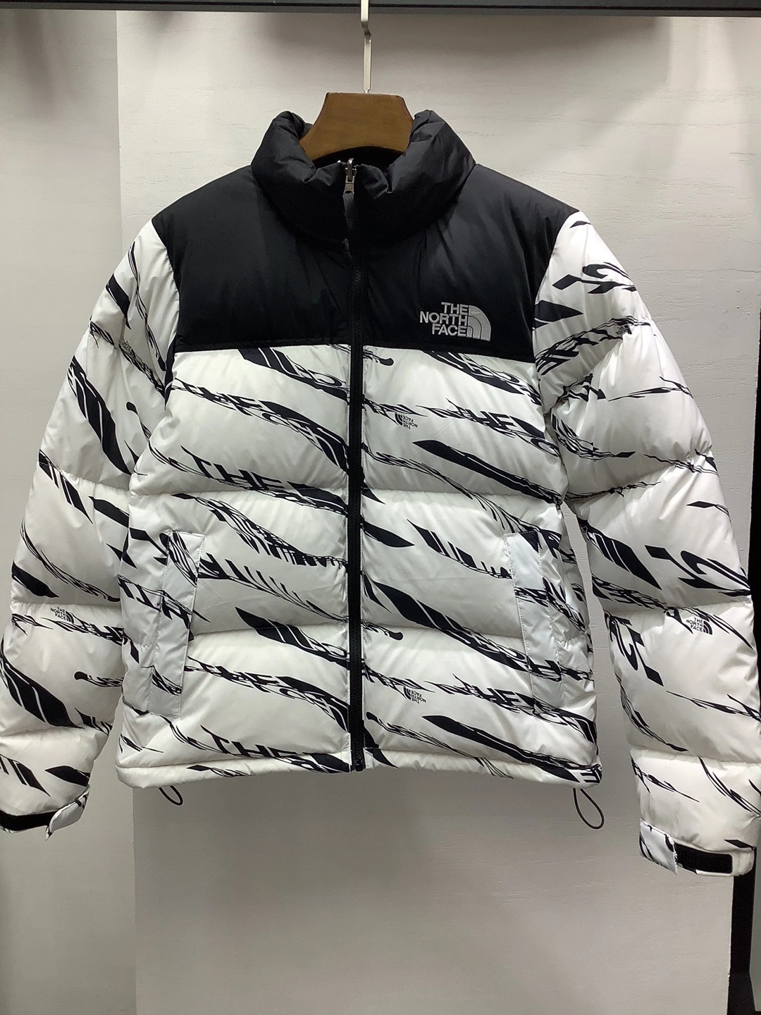 The North Face Down Jackets Snug 173188