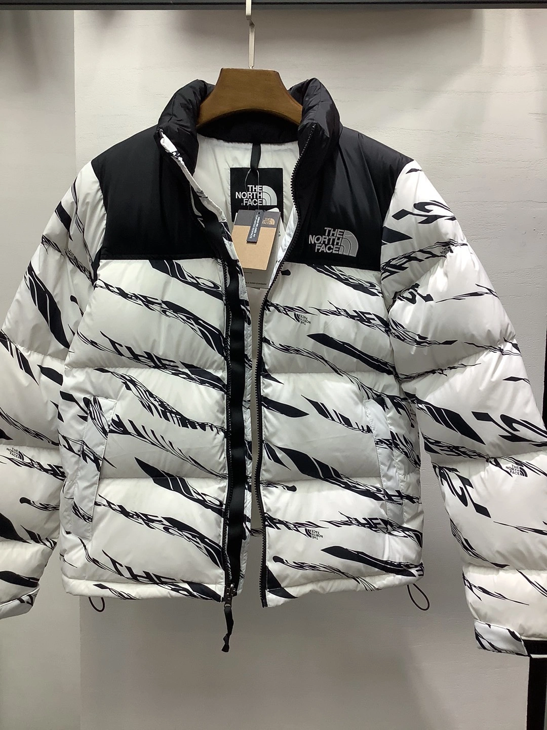 The North Face Down Jackets Snug 173188