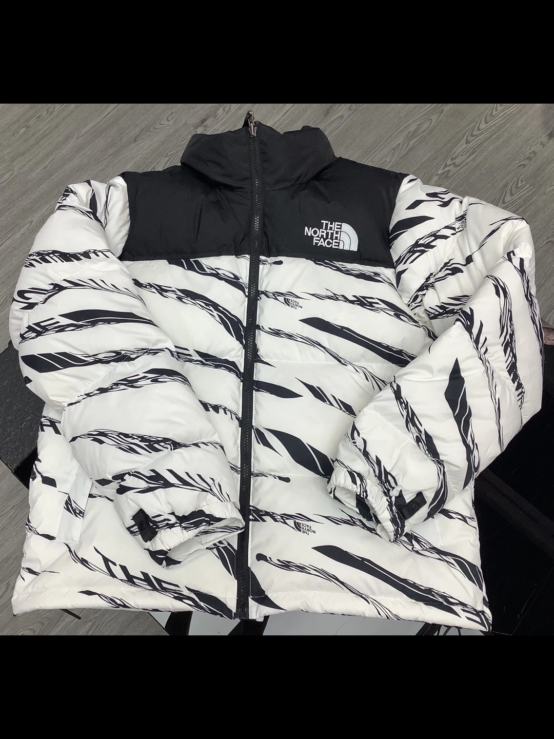 The North Face Down Jackets Snug 173188