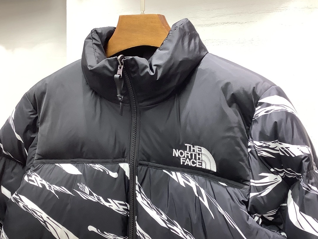 Vibrant The North Face Down Jackets 173185