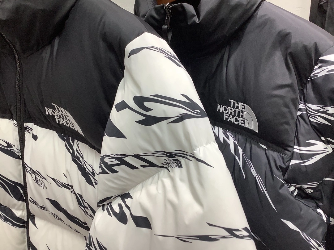 Vibrant The North Face Down Jackets 173185