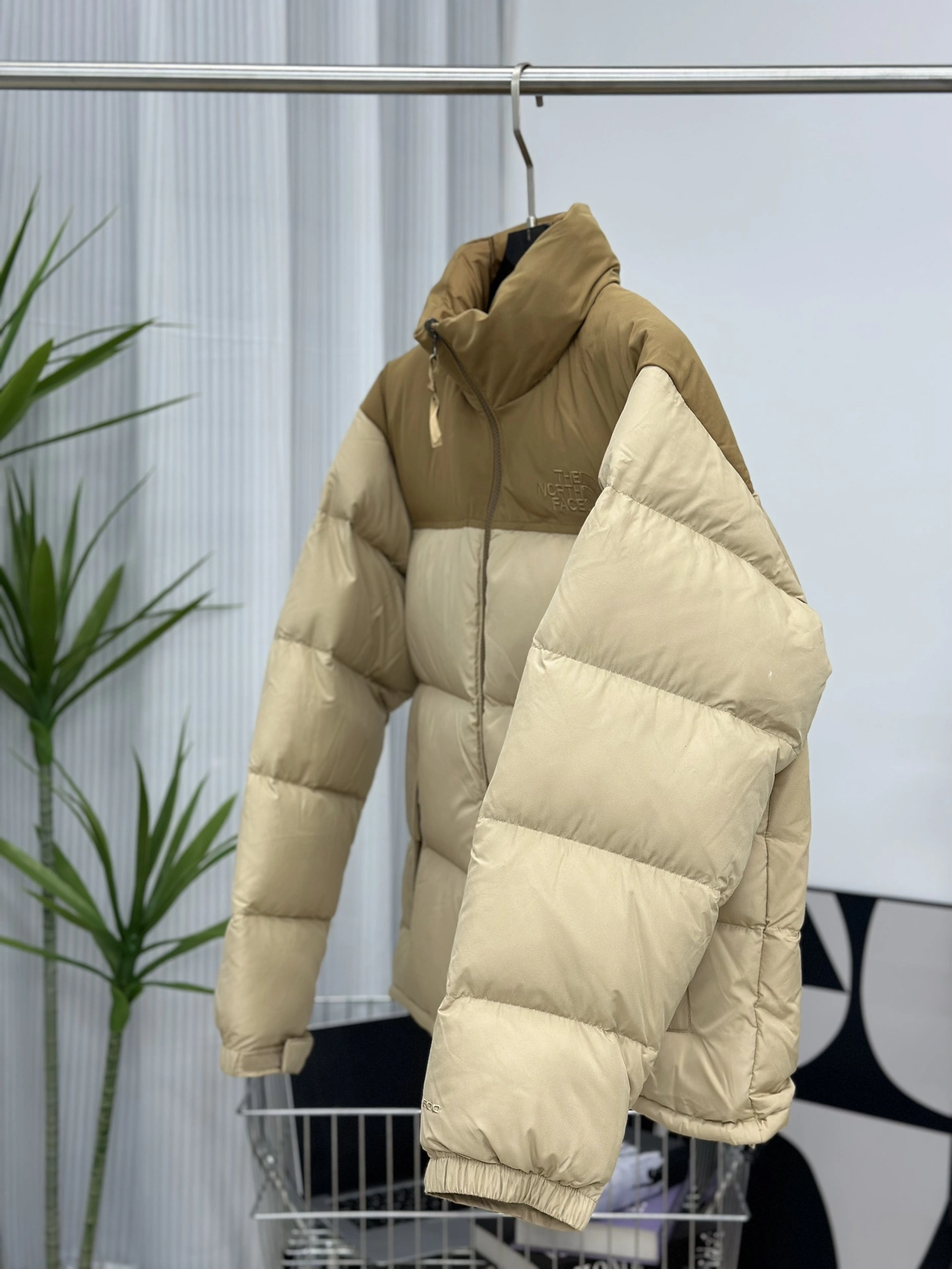 Resilient The North Face Down Jackets 173187