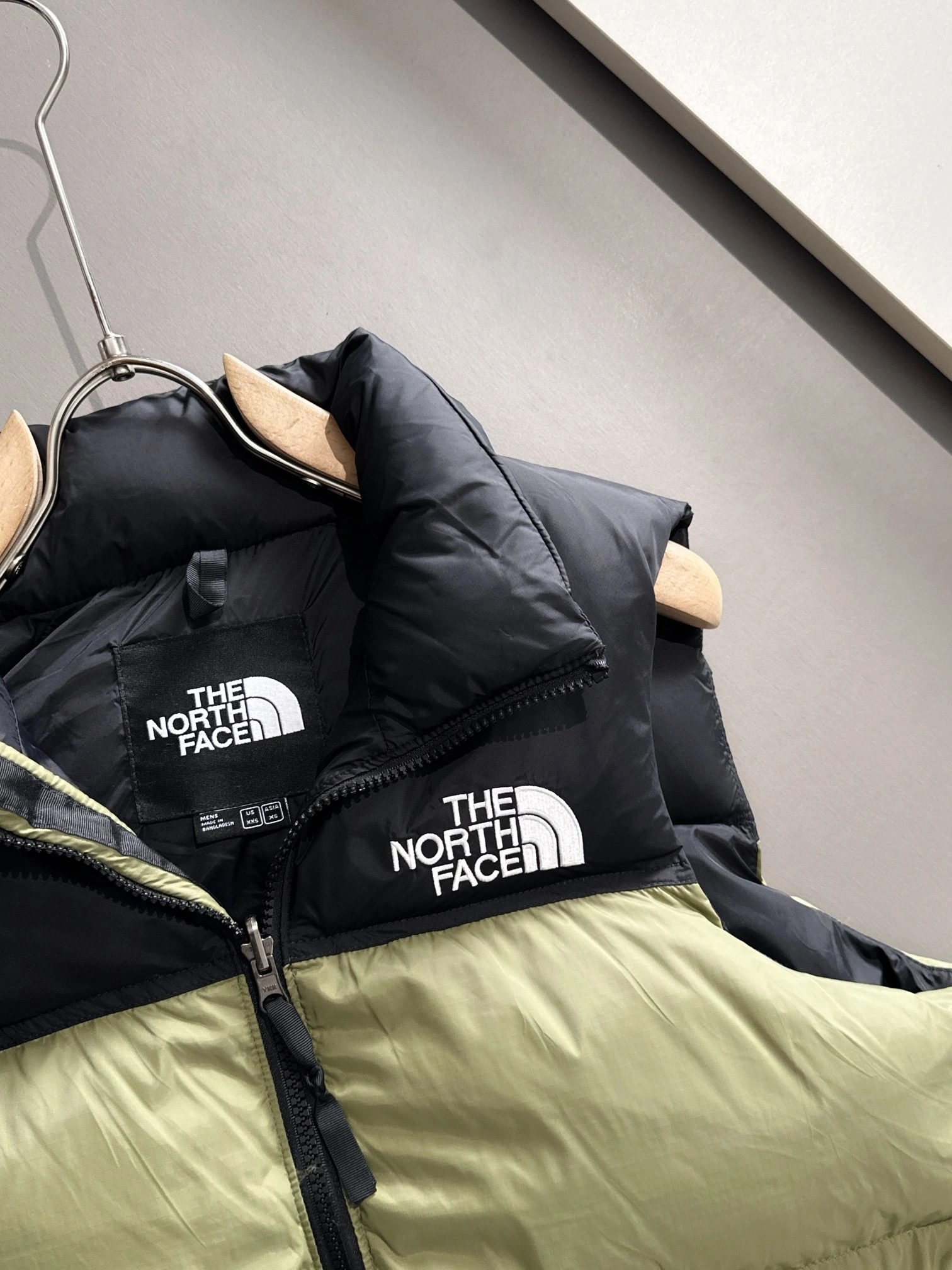 The North Face Down Jackets Resilient 173077