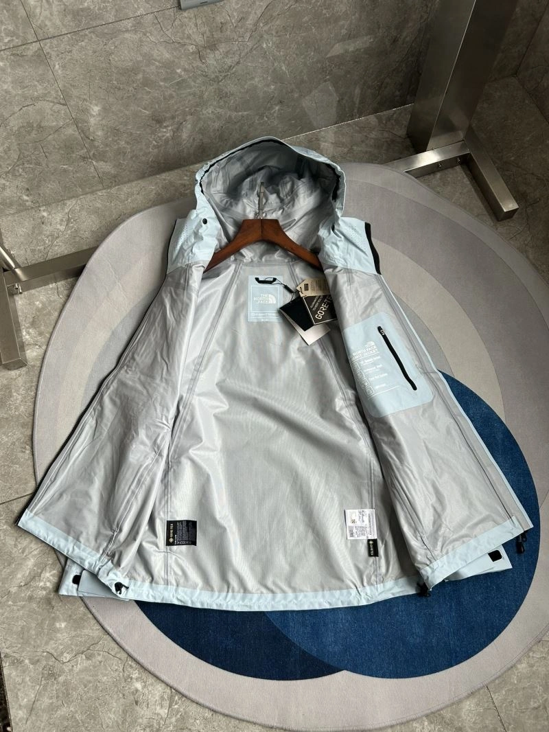 Bright The North Face Outwear 173045